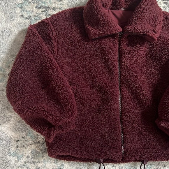 Lululemon Cinchable Fleece Zip-Up in Red Merlot - Picture 2 of 9